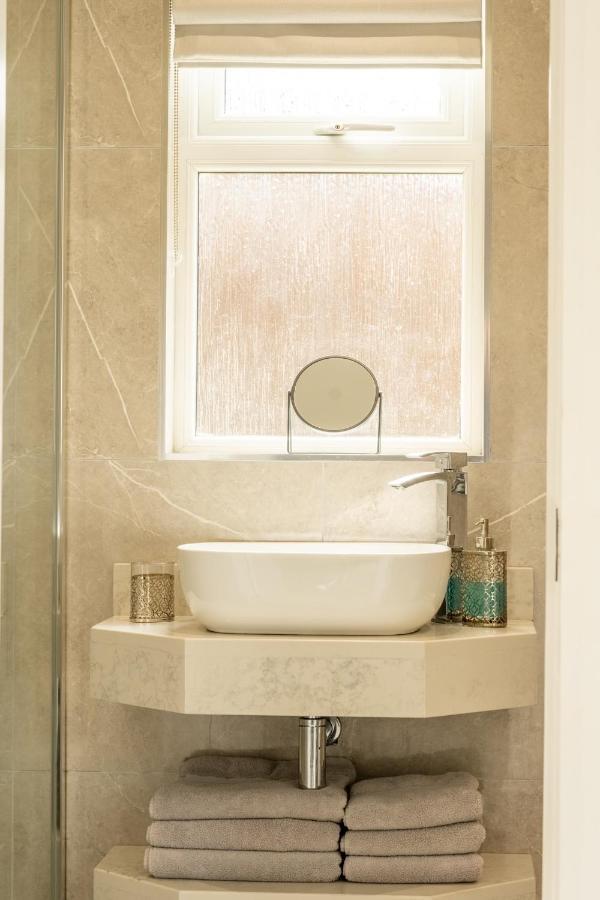 The View Apartment 2, Newry - Luxury Open Plan Apartment With City Views Esterno foto